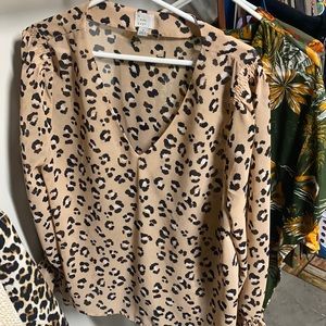 Like New Leopard Blouse Top